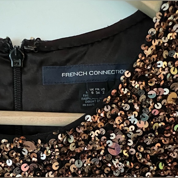 French Connection Gold/Black Sequin Dress - Perfect for the Holidays! US Size 2. - Picture 4 of 6